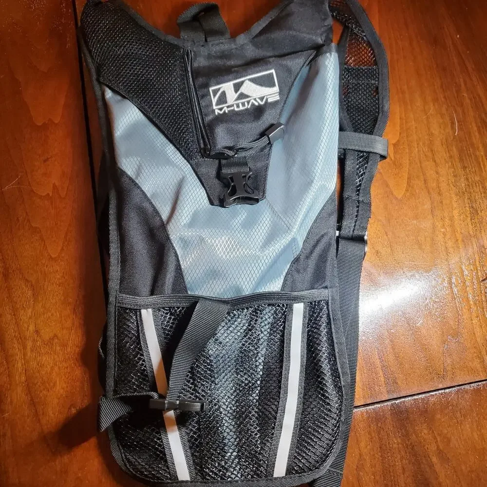 M-Wave Maastricht H2O Hydration Backpack Black Gray Hiking Water Pack Cycling